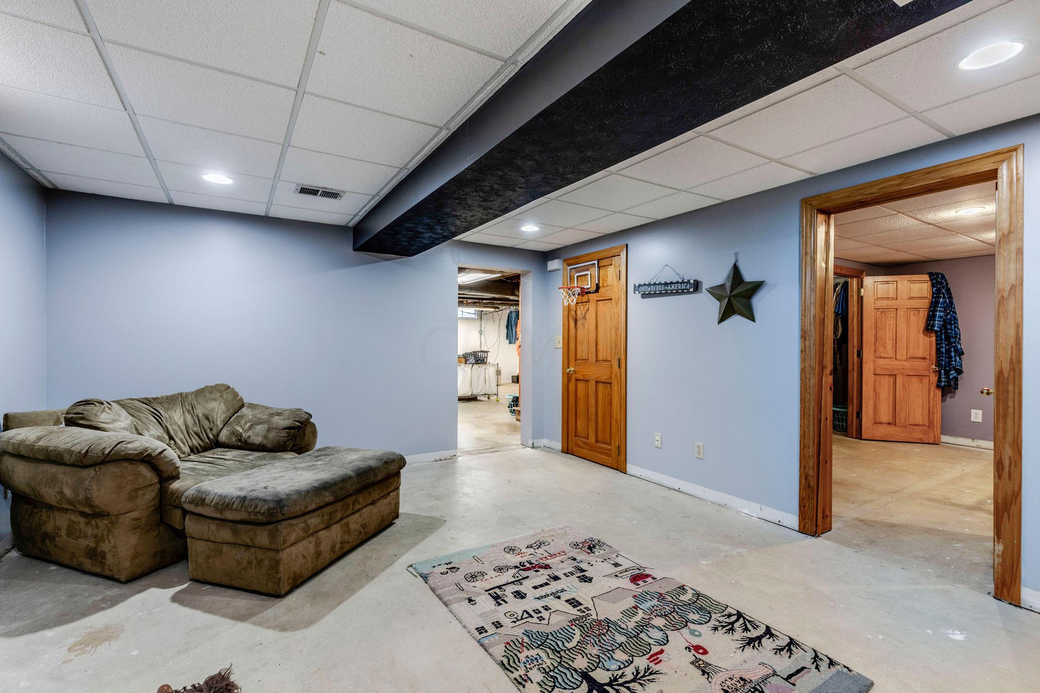 6285 Renner Road Columbus, OH 43228 - Photo 29 of 40 Gallery Image 29