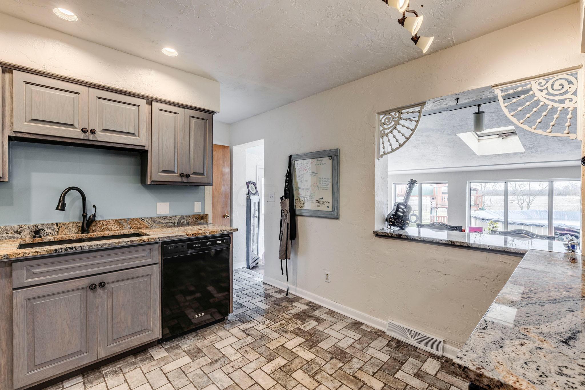 6285 Renner Road Columbus, OH 43228 - Photo 9 of 40 Gallery Image 9