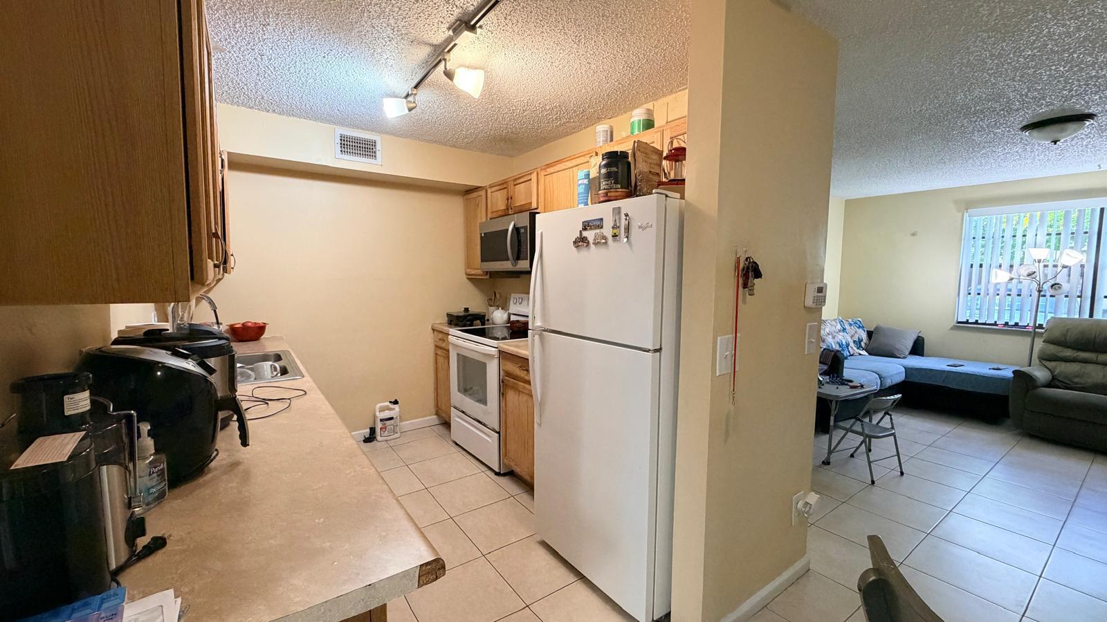 3303 Kirk Road, Unit 4 Lake Worth, FL 33461 - Photo 6 of 8 Kitchen