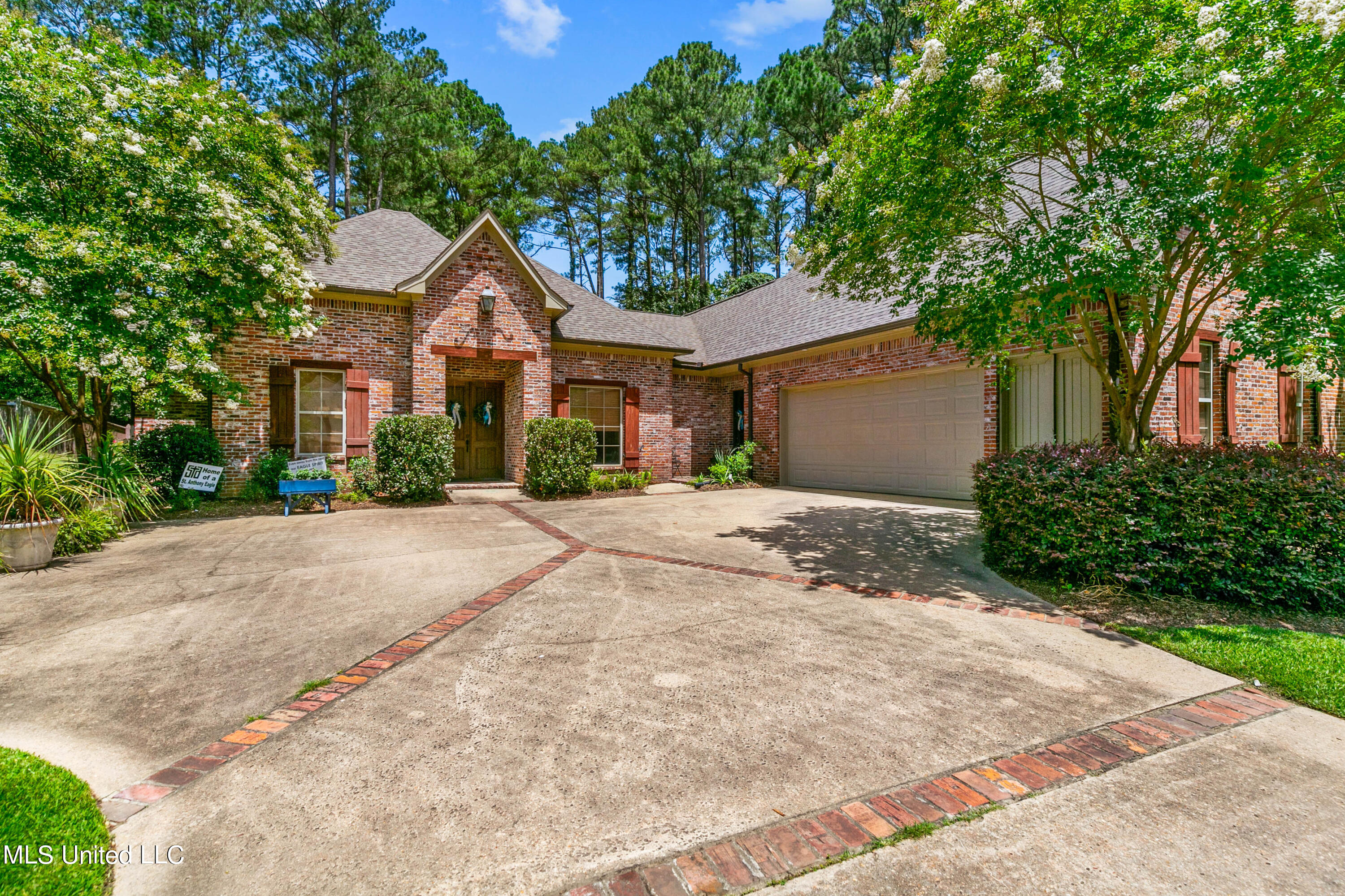 408 Kingsbridge Road Madison, MS 39110 - Photo 1 of 55 408 Kingsbridge-6