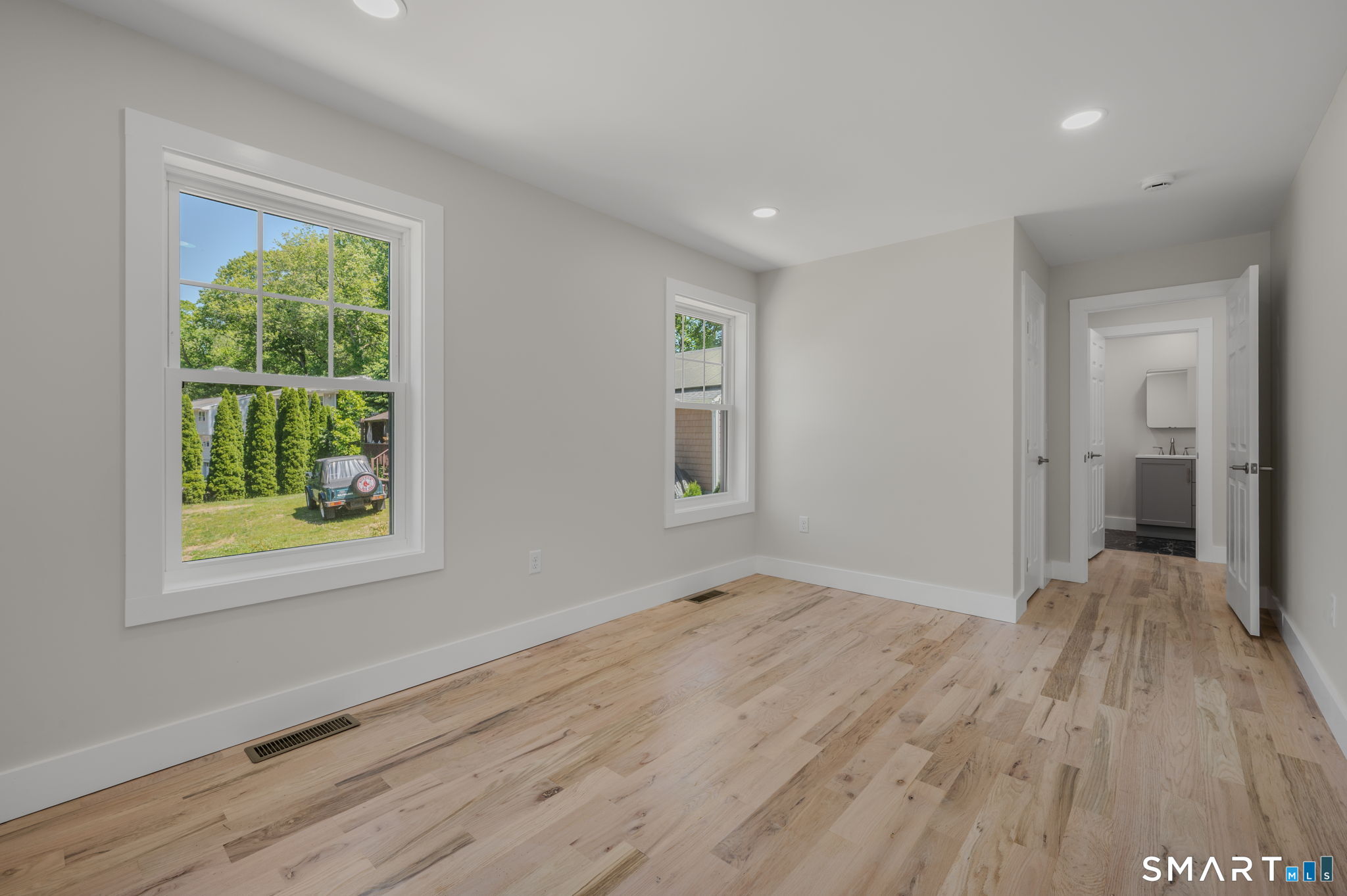 73 Cow Hill Road Clinton, CT 06413 - Photo 15 of 40