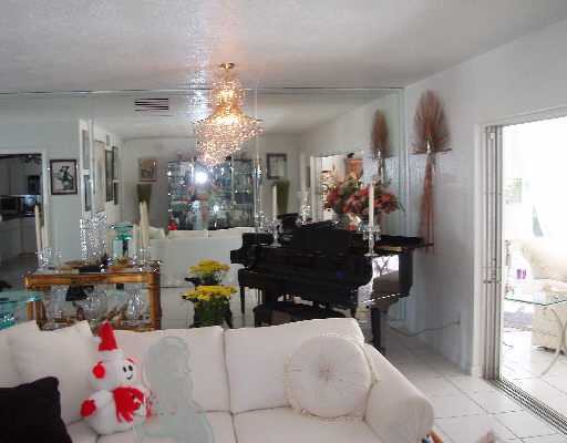 1098 Southwest 13th Street Boca Raton, FL 33486 - Photo 6 of 10 Additional Photo
