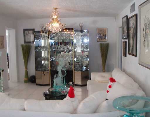 1098 Southwest 13th Street Boca Raton, FL 33486 - Photo 8 of 10 Additional Photo