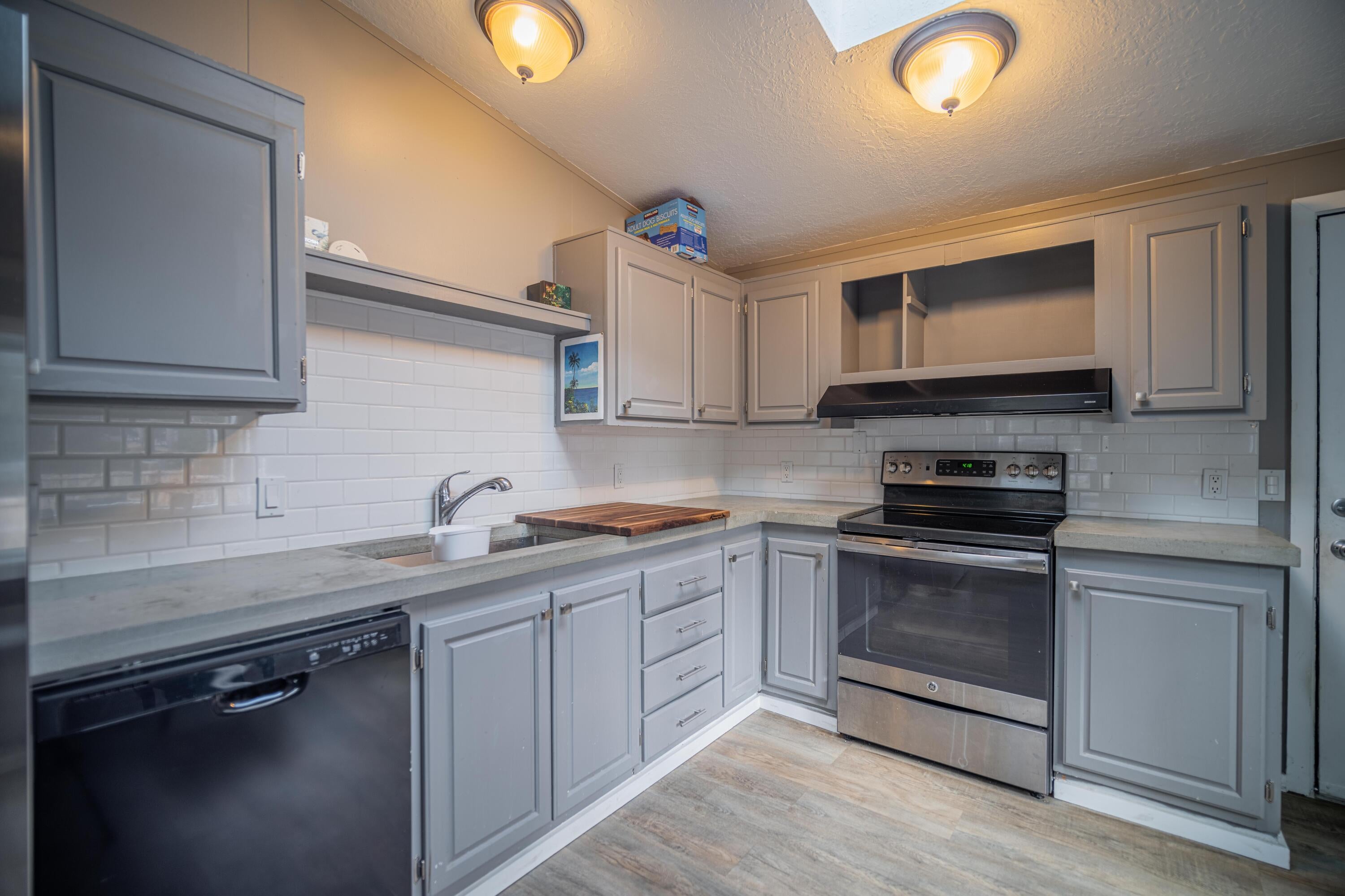 55822 Swan Road Bend, OR 97707 - Photo 5 of 23 05