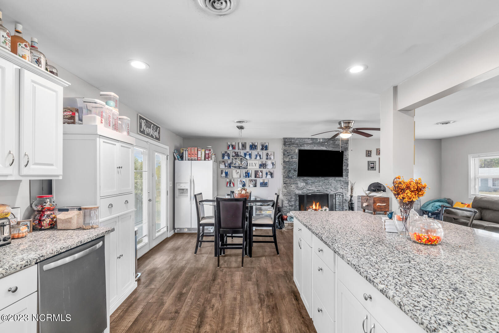 88 Crown Point Road Hubert, NC 28539 - Photo 14 of 36 Kitchen