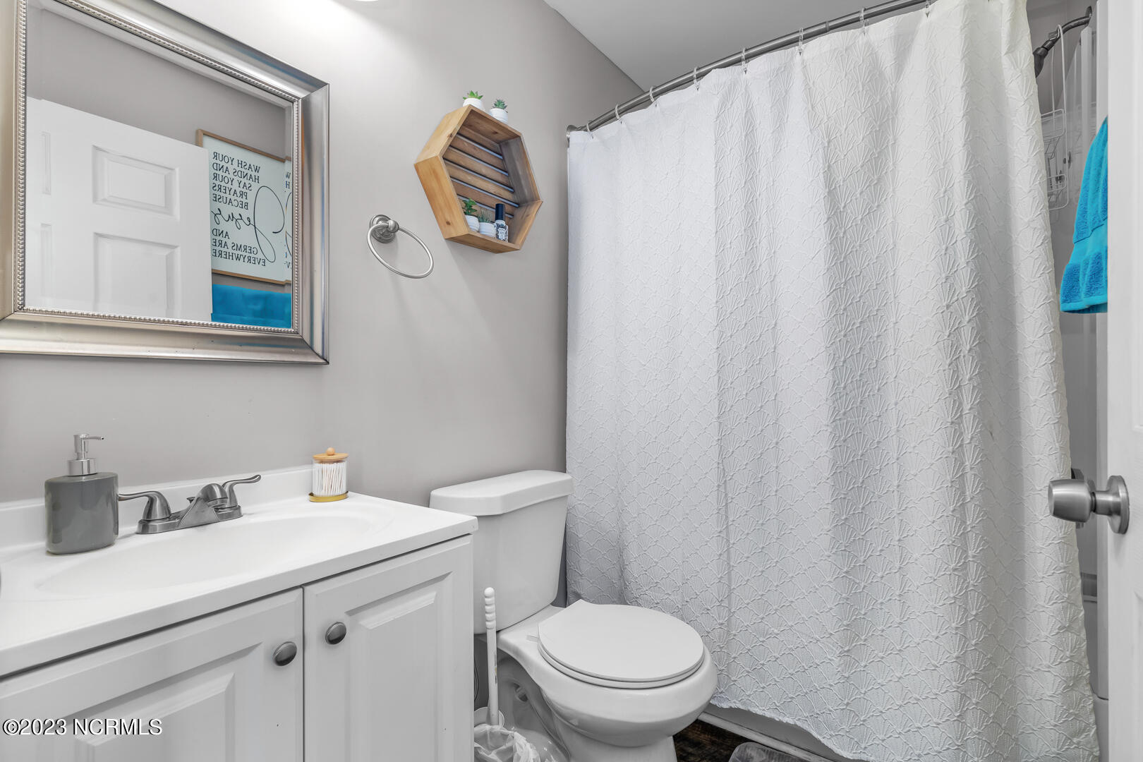 88 Crown Point Road Hubert, NC 28539 - Photo 19 of 36 Bathroom