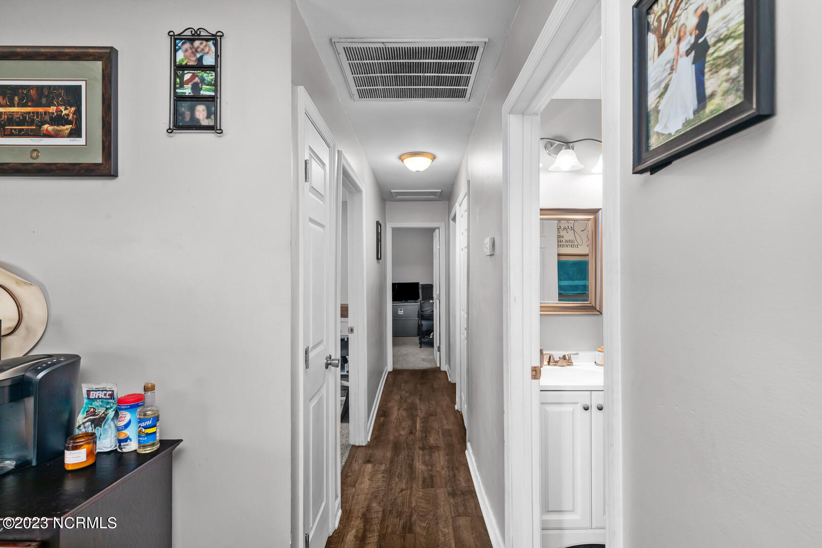 88 Crown Point Road Hubert, NC 28539 - Photo 20 of 36 Hallway