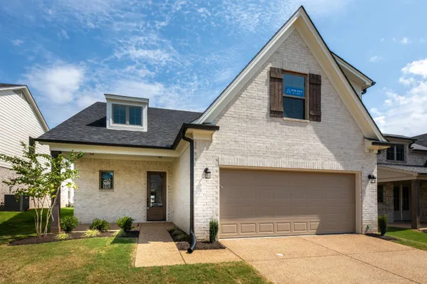 $389,900 | 325 St Andrews Drive, Oakland, TN 38060
