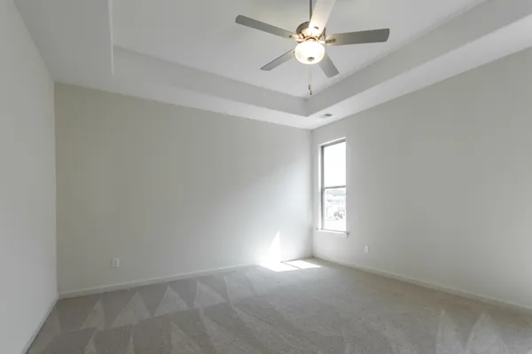 $389,900 | 325 St Andrews Drive, Oakland, TN 38060