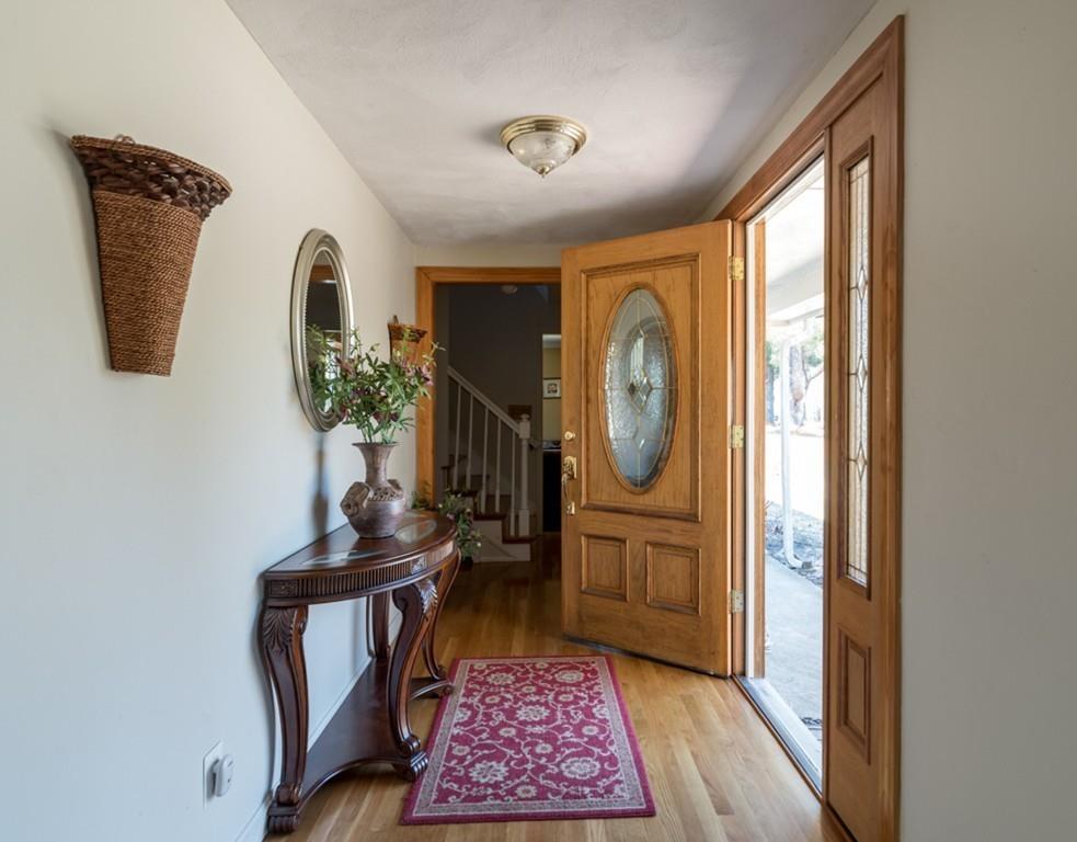 35 Flint Road Acton, MA 01720 - Photo 3 of 28 Gallery Image 3