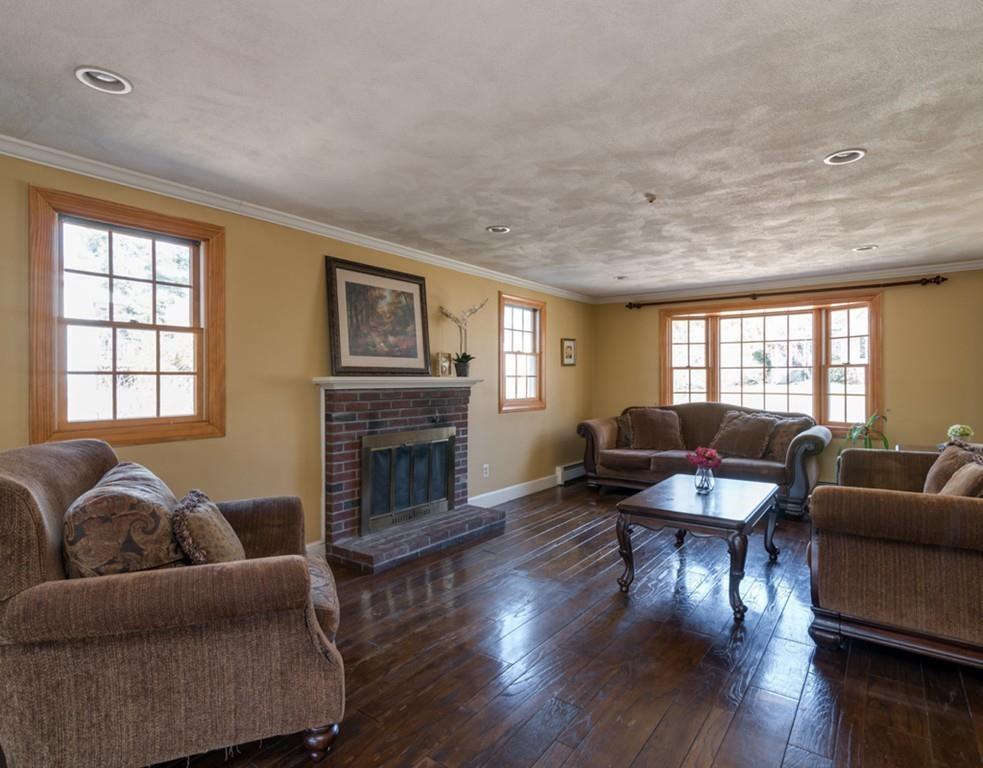 35 Flint Road Acton, MA 01720 - Photo 4 of 28 Gallery Image 4