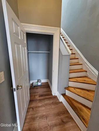 $1,850 | 32 1st Street, Unit 2, Albany, NY 12210