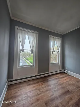 $1,850 | 32 1st Street, Unit 2, Albany, NY 12210