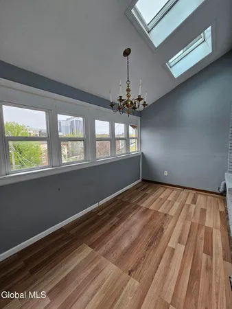 $1,850 | 32 1st Street, Unit 2, Albany, NY 12210