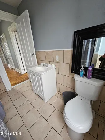 $1,850 | 32 1st Street, Unit 2, Albany, NY 12210