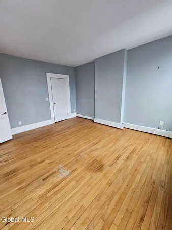 $1,850 | 32 1st Street, Unit 2, Albany, NY 12210