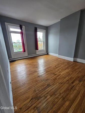 $1,850 | 32 1st Street, Unit 2, Albany, NY 12210