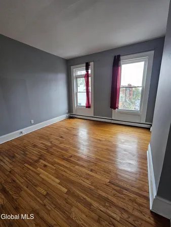 $1,850 | 32 1st Street, Unit 2, Albany, NY 12210