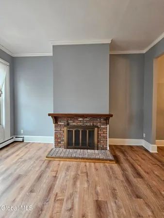 $1,850 | 32 1st Street, Unit 2, Albany, NY 12210