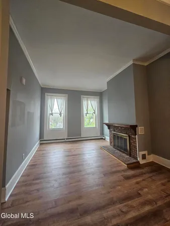 $1,850 | 32 1st Street, Unit 2, Albany, NY 12210