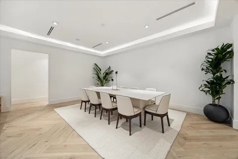 $2,275,000 | 5222 Woodway Drive, Houston, TX 77056