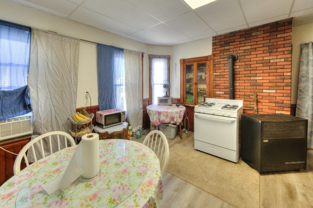 71 Esther Street Worcester, MA 01607 - Photo 33 of 40