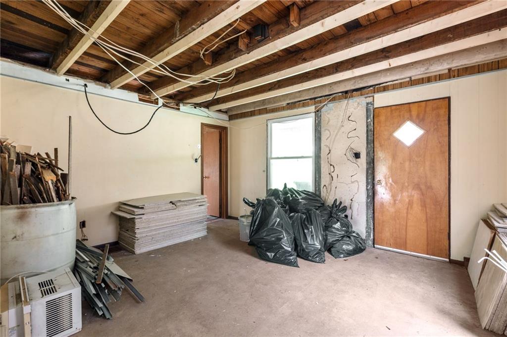 223 Whitestown Road Butler, PA 16001 - Photo 4 of 25