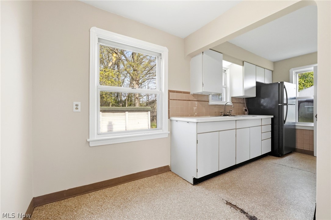 6210 Crossview Road Seven Hills, OH 44131 - Photo 16 of 45