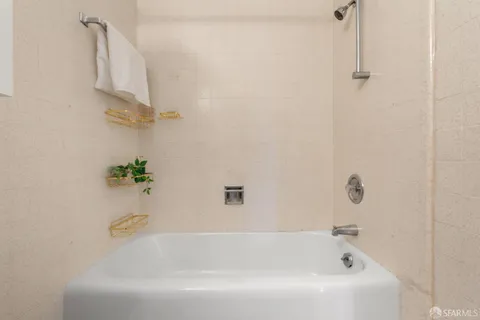 $579,000 | 1001 Pine Street, Unit 404, San Francisco, CA 94109