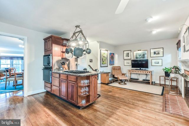 $910,000 | 8190 Madrillon Court, Vienna, VA 22182