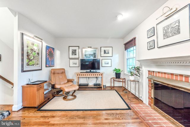 $910,000 | 8190 Madrillon Court, Vienna, VA 22182