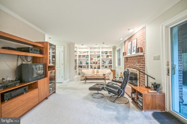 $910,000 | 8190 Madrillon Court, Vienna, VA 22182