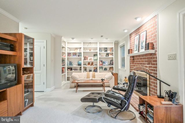 $910,000 | 8190 Madrillon Court, Vienna, VA 22182