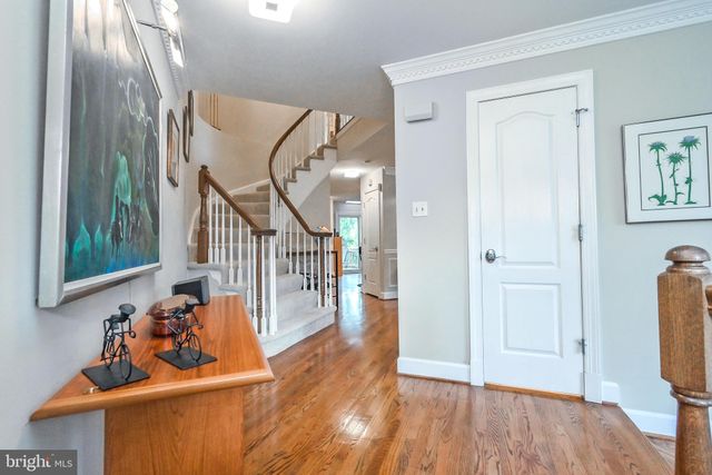 $910,000 | 8190 Madrillon Court, Vienna, VA 22182