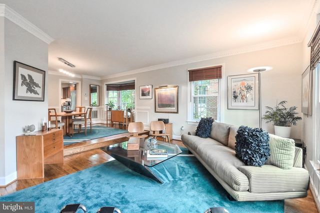 $910,000 | 8190 Madrillon Court, Vienna, VA 22182