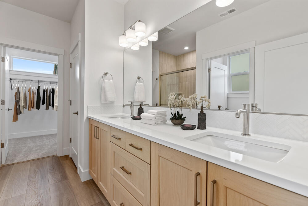 3950 Northeast Oakside Loop Bend, OR 97701 - Photo 6 of 23 PT322-Astoria-E-Classic-PrimaryBath