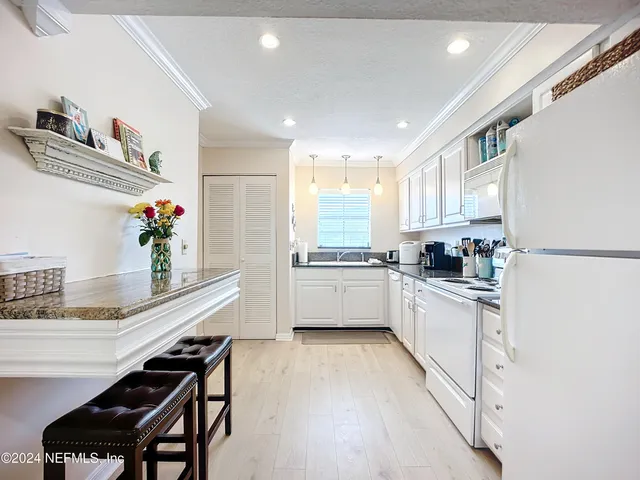 $479,000 | 2233 Seminole Road, Unit 41, Atlantic Beach, FL 32233