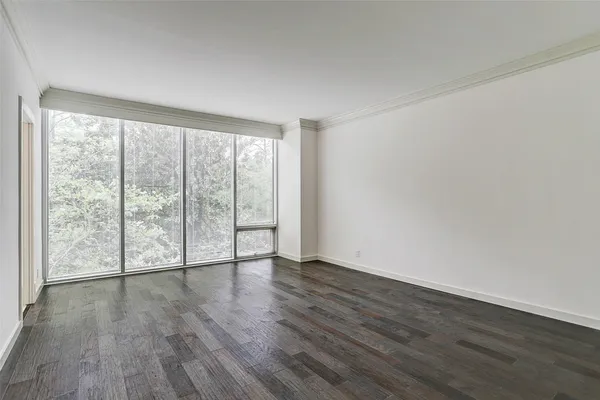 $8,000 | 121 North Post Oak Lane, Unit 205, Houston, TX 77024