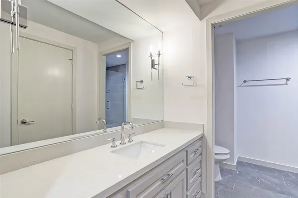 $8,000 | 121 North Post Oak Lane, Unit 205, Houston, TX 77024