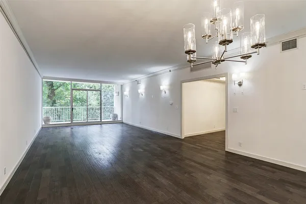 $8,000 | 121 North Post Oak Lane, Unit 205, Houston, TX 77024