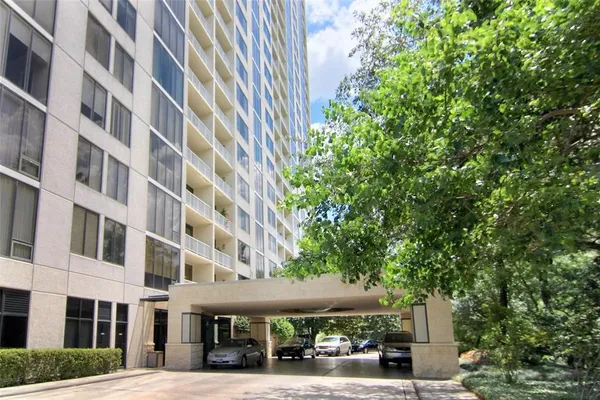 $8,000 | 121 North Post Oak Lane, Unit 205, Houston, TX 77024