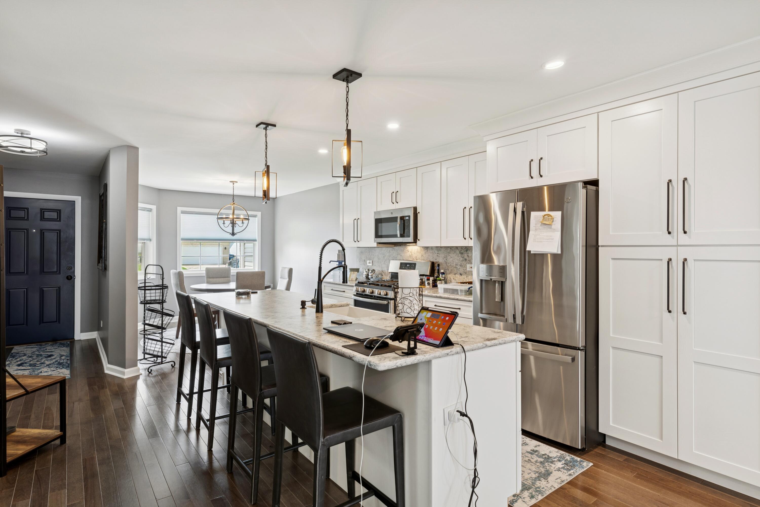 1437 Rokosz Lane, Unit 2 Dyer, IN 46311 - Photo 6 of 16 3000x2000