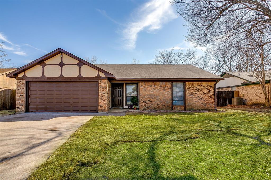 1812 Briar Run Benbrook, TX 76126 - Photo 25 of 30