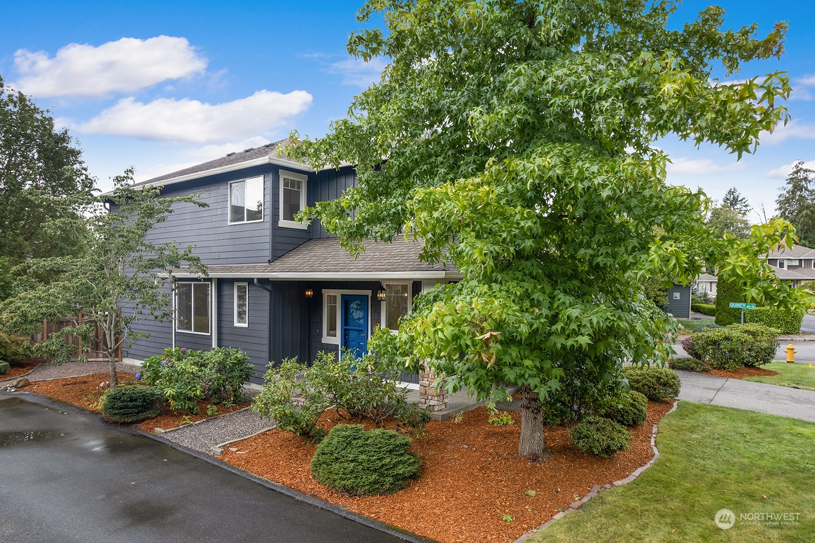 6003 Northeast 1st Court Renton, WA 98059 - Photo 5 of 40 Gallery Image 5