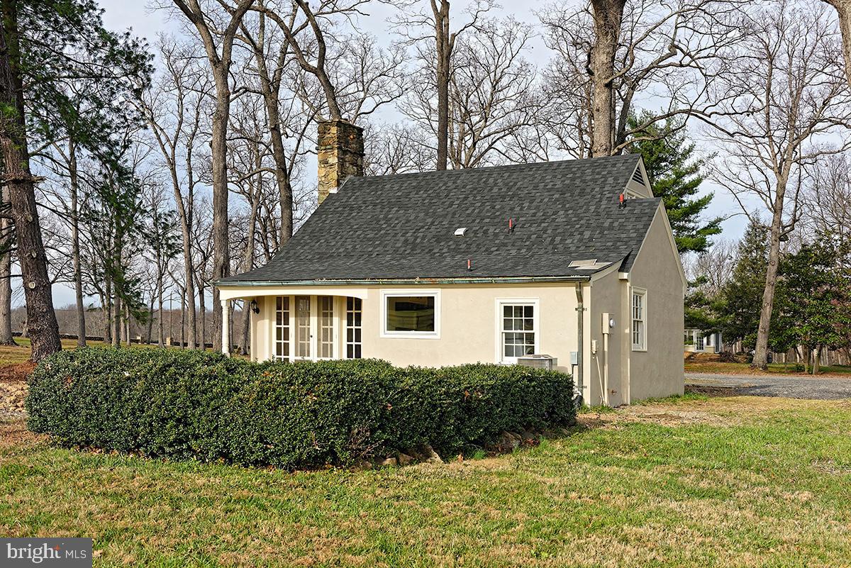 2083 Atoka Road Marshall, VA 20115 - Photo 5 of 21 View of the back of the cottage