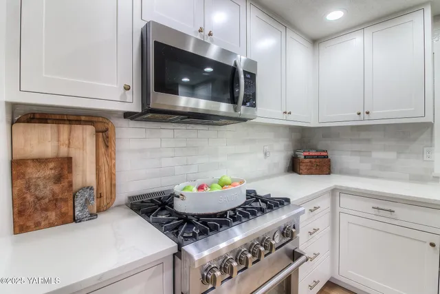 $585,000 | 240 Knoll Road, Yakima, WA 98908