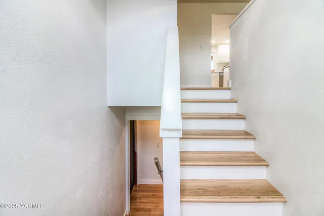 $585,000 | 240 Knoll Road, Yakima, WA 98908