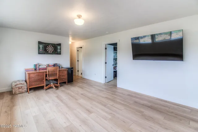 $585,000 | 240 Knoll Road, Yakima, WA 98908