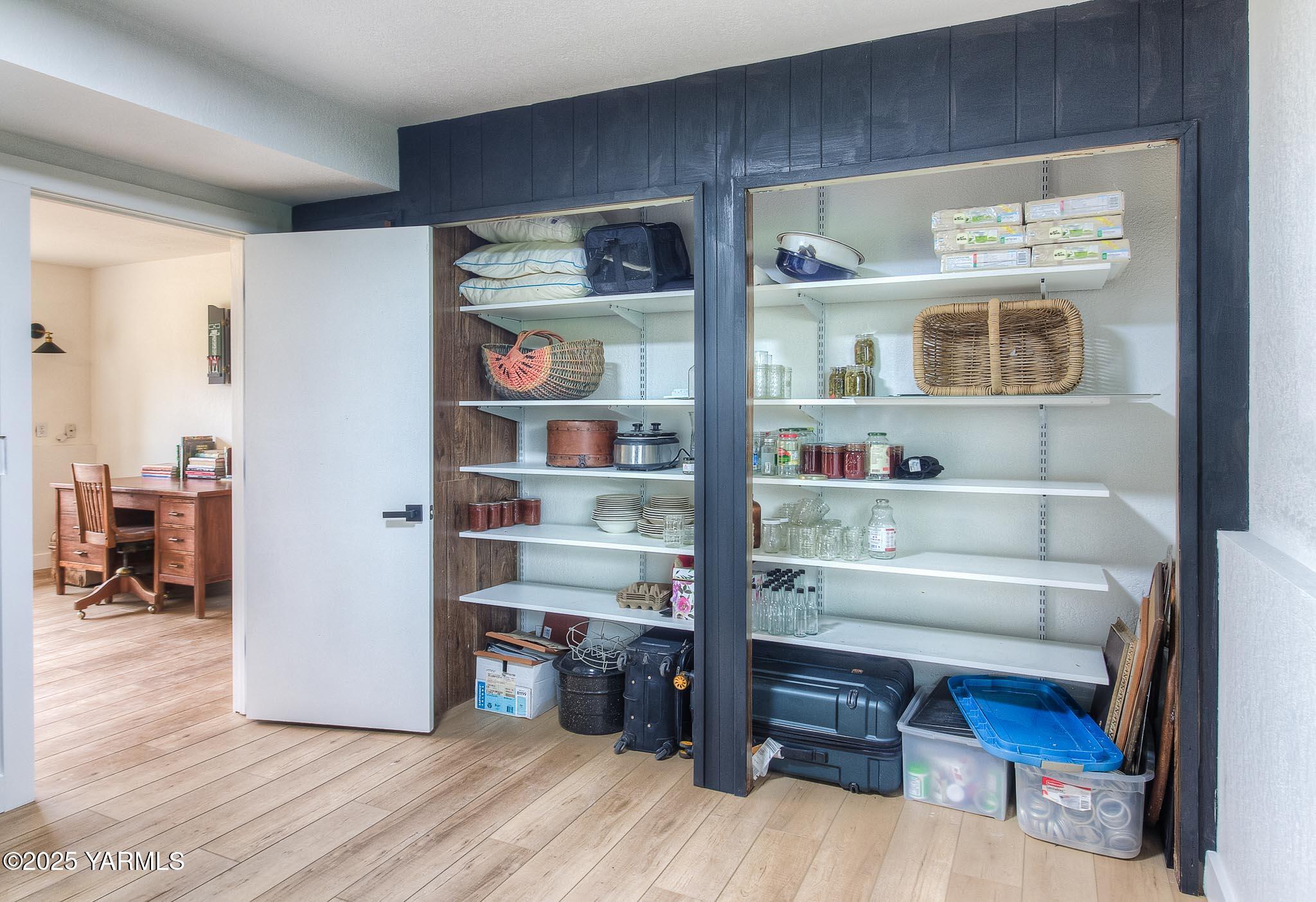 240 Knoll Road Yakima, WA 98908 - Photo 26 of 47 Downstairs Bedroom