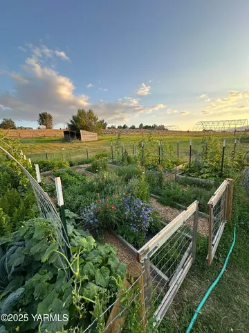 $585,000 | 240 Knoll Road, Yakima, WA 98908